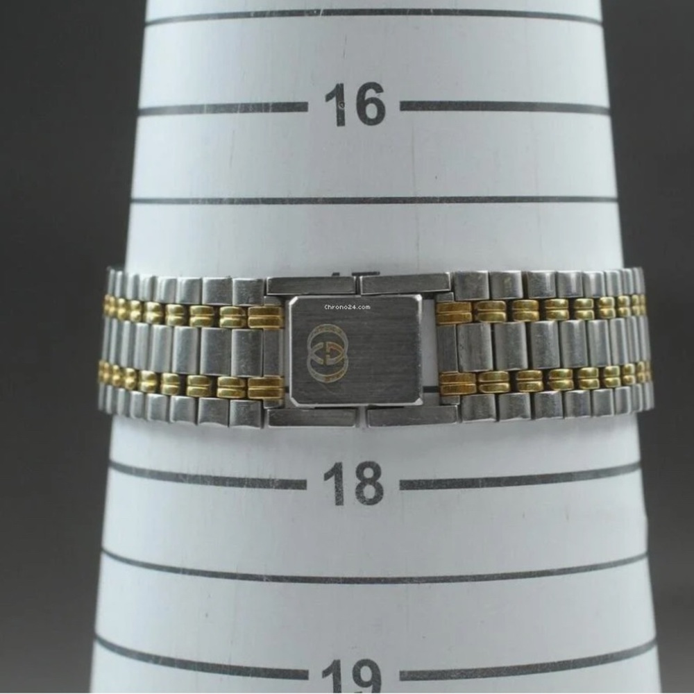 Vintage Gucci Two-Tone Watch New Battery - Picture 12 of 12
